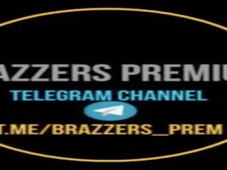 Brazzers חדש מבוגר וידאו xhamster מזיין תחת ציצים פטמה