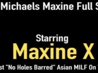 Божевільна азіатська мама maxinex має капот над глава a великий статевий член в її pussy&excl;
